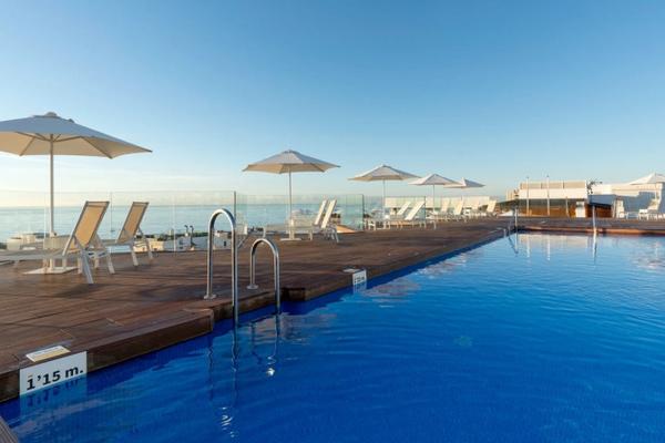 Pass Journée sur un lit balinais avec cocktails ou cava & jacuzzi pour deux Inclusive Collection by Hyatt Pass Journée sur un lit balinais avec cocktails ou cava & jacuzzi pour deux Inclusive Collection by Hyatt