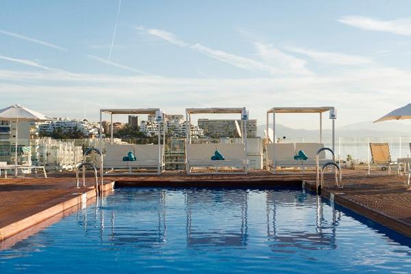 Pass Journée avec lit balinais, jacuzzi et snack pour deux Inclusive Collection by Hyatt Pass Journée avec lit balinais, jacuzzi et snack pour deux Inclusive Collection by Hyatt